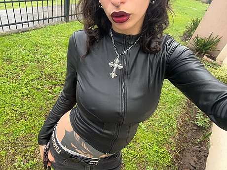 OnlyFans Miss Yazminn starring Miss Yazminn naked Images - Image 8 of 21  in Outdoor category   featuring Miss Yazminn 