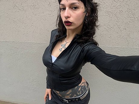 OnlyFans Miss Yazminn starring Miss Yazminn naked Images - Image 13 of 21  in Outdoor category   featuring Miss Yazminn 