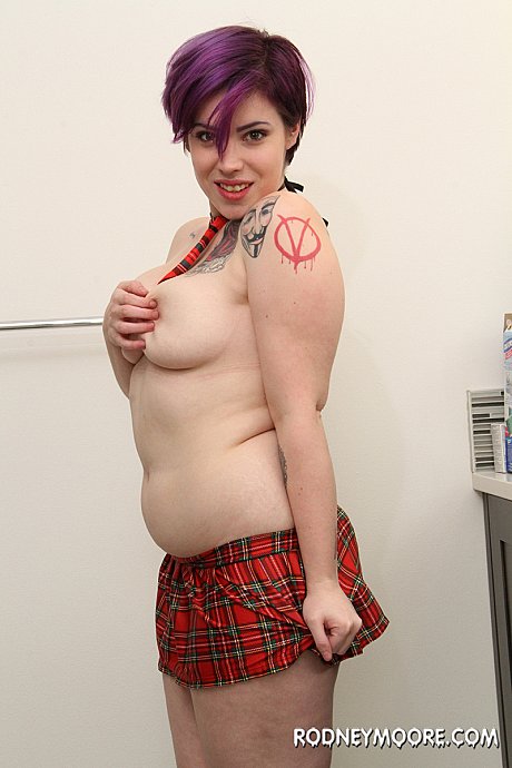 Chubby babe Alix shows off her big ass in a miniskirt & while fully naked - Image 6 of 20  in Spreading category   featuring Alix 