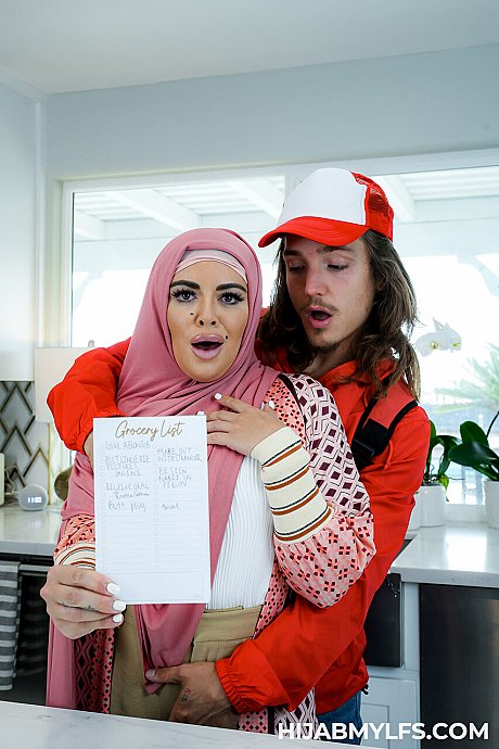 MYLF featuring Axel Haze, Vivianne Desilva naked Pictures - Image 7 of 21  in Ass category   featuring Axel Haze, Vivianne DeSilva 