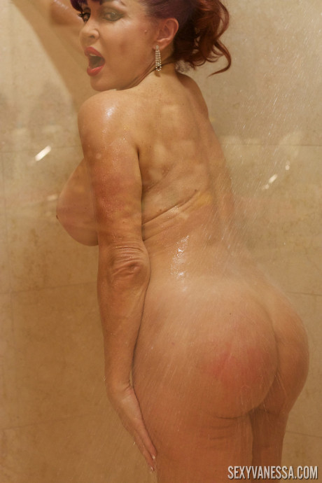 Redhead MILF cute Vanessa flaunts her enormous juggs & round butt while showering - #977455