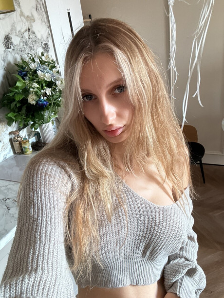 OnlyFans Mara thin starring Mara petite undressed Pics #80215