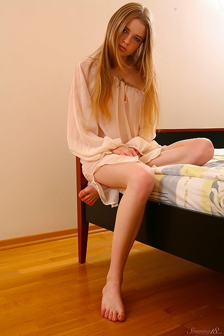 Gorgeous 18 starring Avril A Hot XXX - Image 4 of 20  in Teen category   featuring Avril A 