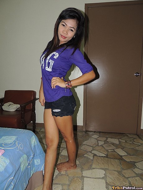 Amateur Filipina Maxine Flor strips down nude and gives a sloppy blowjob - Image 2 of 21  in Teen category   featuring Maxine Flor 