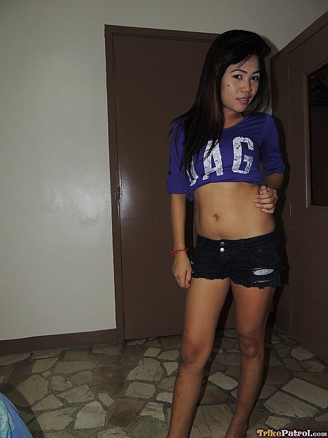 Amateur Filipina Maxine Flor strips down nude and gives a sloppy blowjob - Image 3 of 21  in Teen category   featuring Maxine Flor 