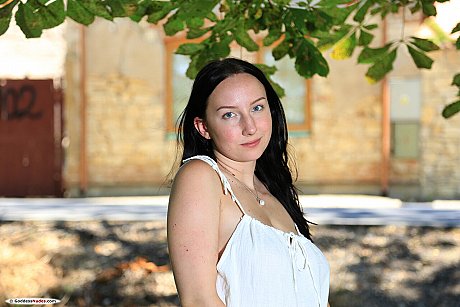 Goddess Nudes performed by Bella Mia nude Pictures - Image 4 of 21  in Model category   featuring Bella Mia 