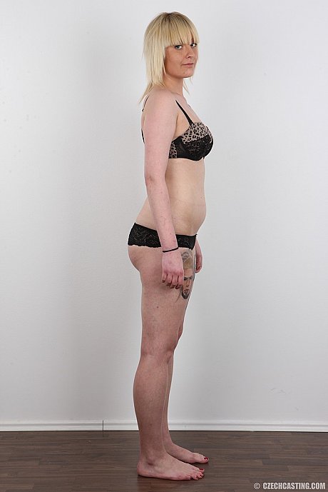 Blondie amateur Klara uncovers her perky breasts while getting bare naked - Image 5 of 20  in Pussy category   featuring Klara 