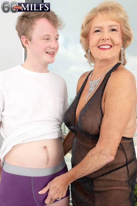 Blondie granny Desiree Eden has sexual intercourse with a fresh teenie lad - #758604