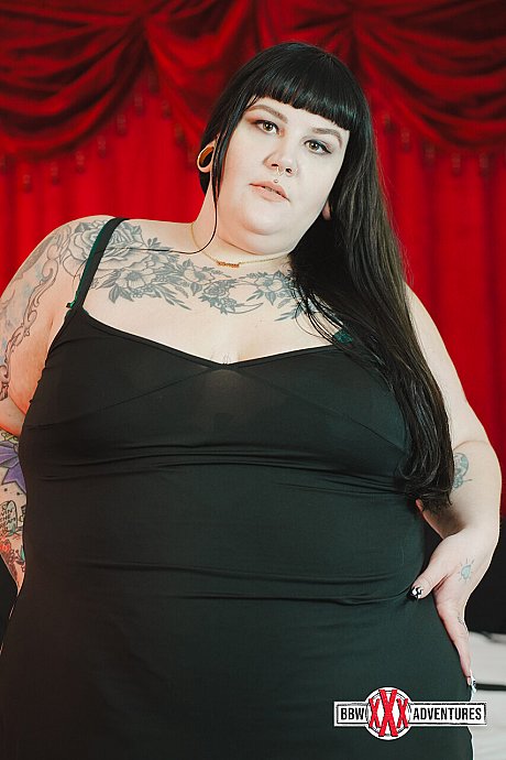 BBW XXX Adventures starring Amber Usagi naked Gallery - Image 1 of 21  in Shemale category  