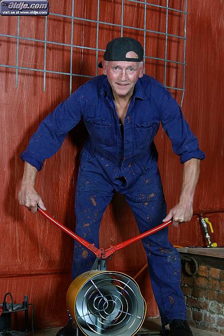 Young young white whore gf chick Rachel Evans crosses swallowing an cougar fiance bf guy spunk off her list - Image 1 of 16  in Pussy category   featuring Barry, Rachel Evans 