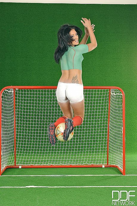 Brunette soccer player Anetta Keys flaunts her curves wearing body paint - Image 18 of 20  in Pussy category   featuring Anetta Keys 