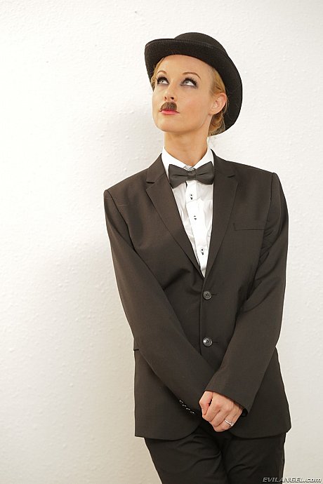 Weird porn babes Dana Vespoli and Kayden Kross put on moustaches - Image 8 of 17  in MILF category   featuring Kayden Kross, Dana Vespoli 