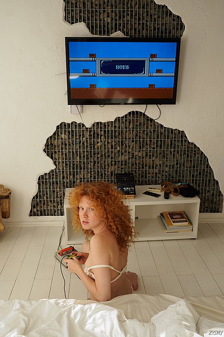 Ginger Head Arina Bik flashes her boobs in public & poses in her undergarment at home - Gallery #19995