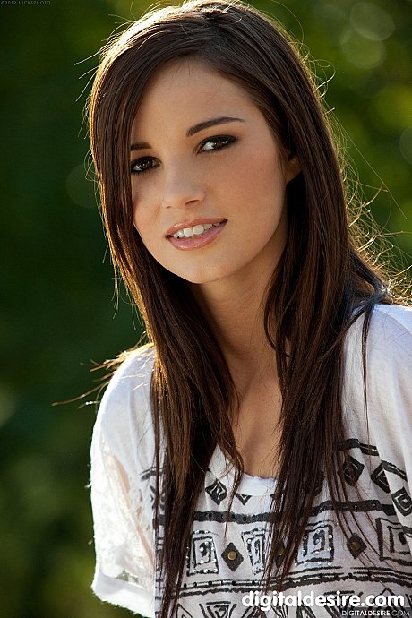 Alluring babe Madison Morgan shows her attractive breasts & her shaved pussy outdoors - Image 1 of 20  in Pussy category   featuring Madison Spears 