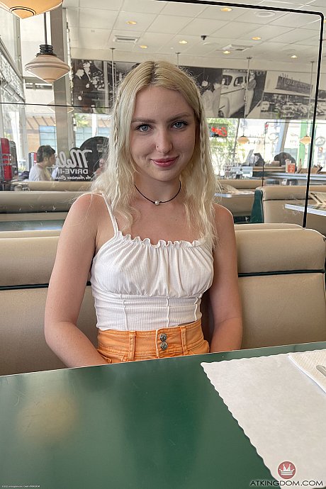 Thin amateur teenie Britt Blair unveils her humongous behind titties clit & hot feet - xxx porn gallery #48741 in Teen featuring Britt Blair