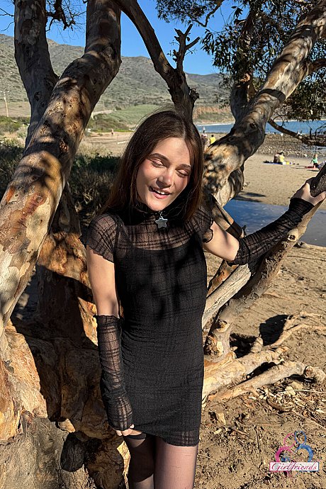 ATK Girlfriends Sex Images - Image 17 of 21  in Amateur category   featuring Juniper Ren 