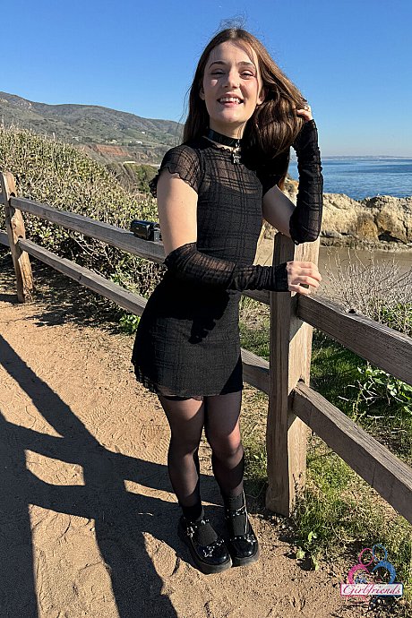 ATK Girlfriends Sex Images - Image 18 of 21  in Amateur category   featuring Juniper Ren 