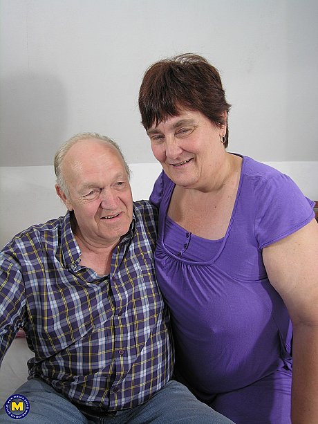 BBW amateur Sjaan sucks penis & gets her pussy hammered by 2 grandpas in a 3some - Image 1 of 20  in Pussy category   featuring Sjaan 