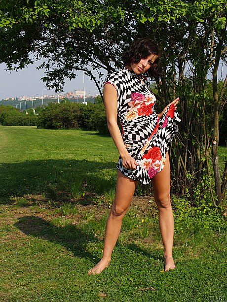 Met Art performed by Joan White undressed Pictures - Image 9 of 21  in Pussy category   featuring Joan White 