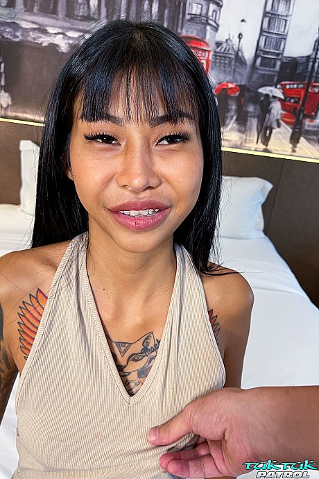 Amateur oriental babe Pikka shows her amazing slender figure and takes a dong - Image 3 of 21  in Pussy category   featuring Pikka 
