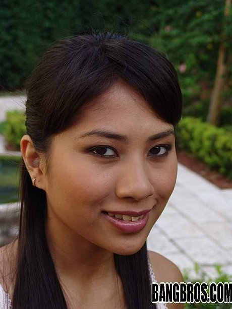 Pretty tasty asian whore broad Nyomi Marcela gives nice handjob and boobjob outdoors - Image 4 of 16  in Close Up category   featuring Nyomi Marcela 