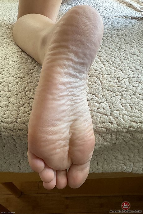 ATK Petites starring Selina Imai Hot Pics - Image 16 of 20  in Pussy category   featuring Selina Imai 