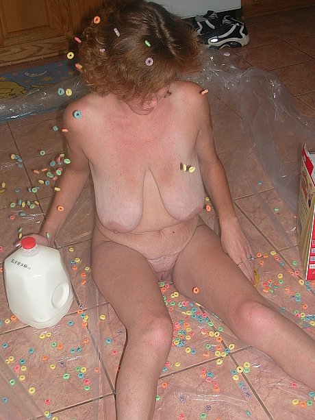 Undressed MILF Ivy Rose plays with her saggy melons & masturbates with a ripe banana - Image 6 of 20  in Amateur category   featuring Ivy Rose 