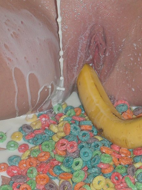 Undressed MILF Ivy Rose plays with her saggy melons & masturbates with a ripe banana - Image 11 of 20  in Amateur category   featuring Ivy Rose 