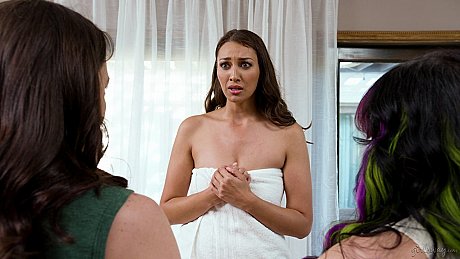 Chicks Way performed by Bella Rolland, Whitney Wright nude Pictures - Image 8 of 20  in Pussy category   featuring Whitney Wright, Bella Rolland, Xwife Karen 