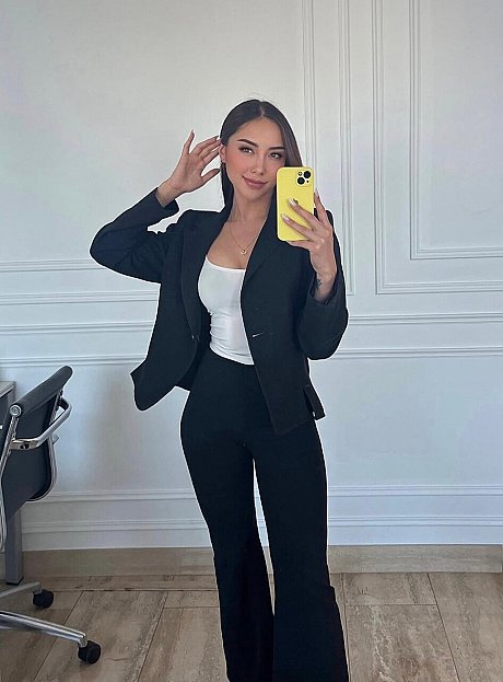 OnlyFans Real Alice Italian performed by Real Alice Italian Porn Gallery - Image 5 of 20  in Model category   featuring Real Alice Italian 