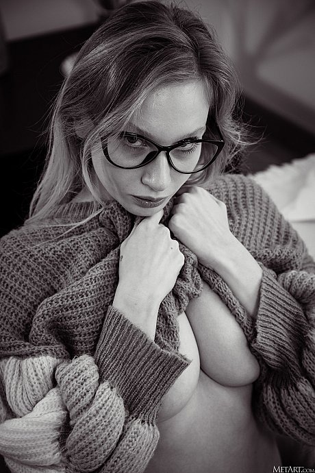 Met Art featuring Annie Anne XXX Pictures - Image 19 of 21  in Model category   featuring Annie Anne 