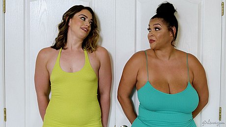 Bitches Way performed by Ashlyn Peaks, Sophia Burns naked Photos - Image 7 of 20  in MILF category   featuring Sophia Burns, Ashlyn Peaks 
