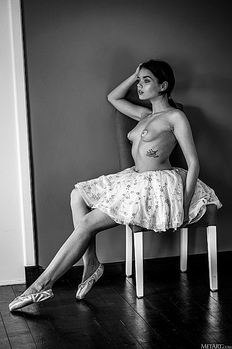 Beautiful ballerina Keira Blue shows her teen titties with puffy nipples - Image 17 of 21  in Outdoor category   featuring Keira Blue 