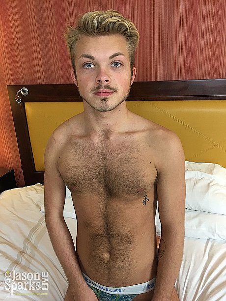 Pretty gay men Austin Ryder and Brogan Reed taste each other's cock - Image 1 of 21  in Gay category  