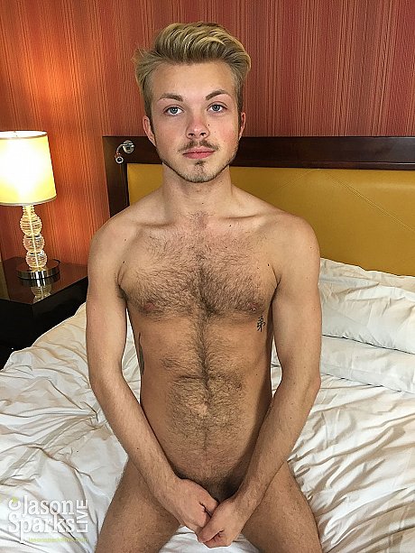Pretty gay men Austin Ryder and Brogan Reed taste each other's cock - Image 2 of 21  in Gay category  
