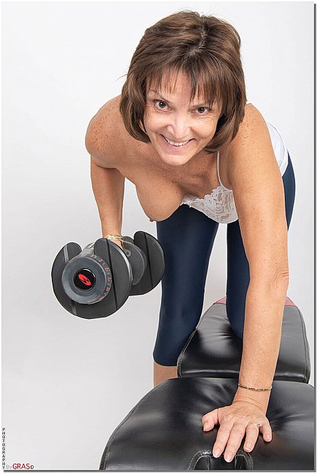 OnlyFans DaphneR starring Daphne R undressed XXX - Image 4 of 20  in Big Clit category   featuring Daphne R 