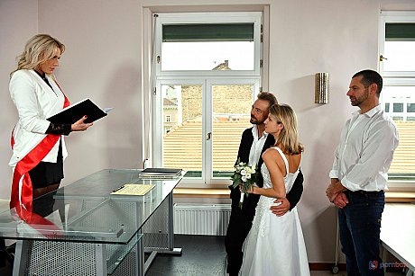 Cheating bride Gina Gerson gets a DP in a naughty foursome on her wedding day - Image 2 of 21  in Close Up category   featuring Erik Everhard, Gina Gerson, Brittany Bardot 