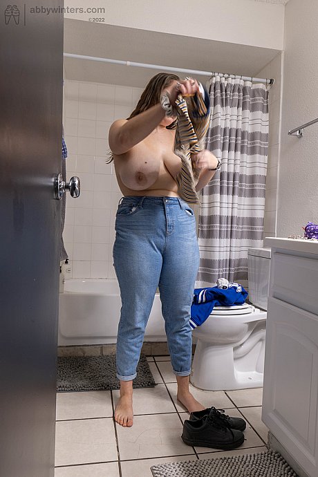 Chubby amateur Bonnie T shows her massive titties & butt while getting dressed - Image 8 of 20  in Amateur category   featuring Bonnie T 