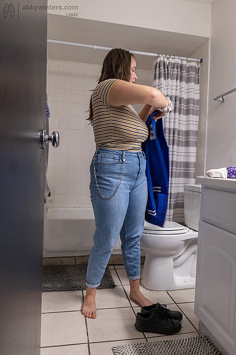Chubby amateur Bonnie T shows her massive titties & butt while getting dressed - Image 15 of 20  in Amateur category   featuring Bonnie T 