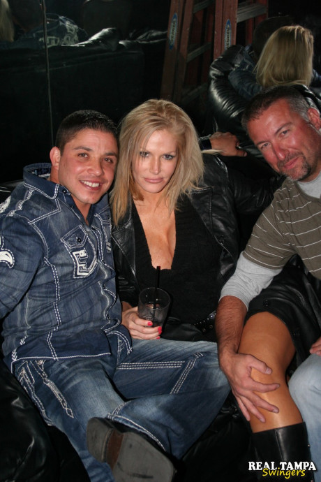 Blondy swinger with enormous juggs and her friends having fun in the night club - #966697