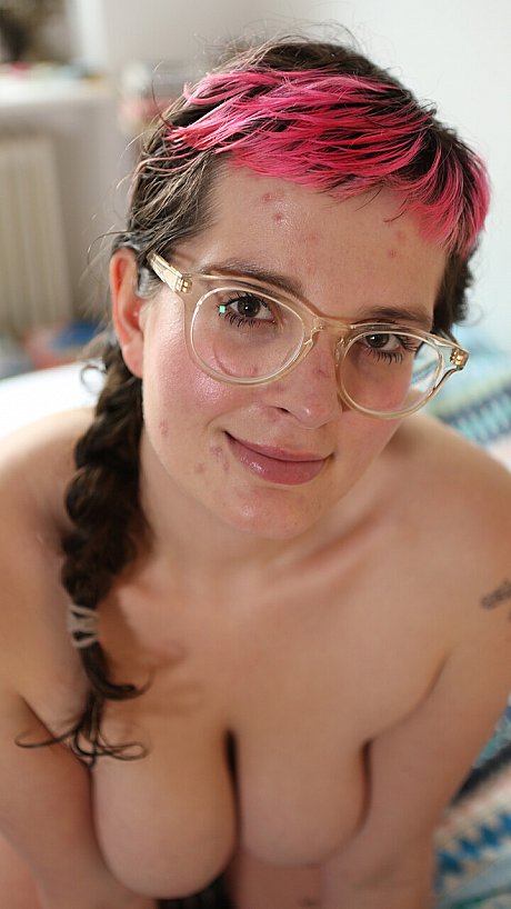Ersties undressed Gallery - Image 6 of 20  in Amateur category  