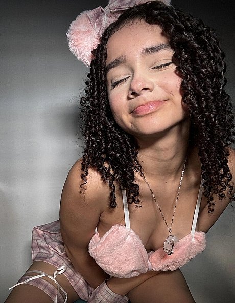 Blowketing performed by Cutejita Porn Pics - Image 1 of 14  in Teen category   featuring Cutejita 