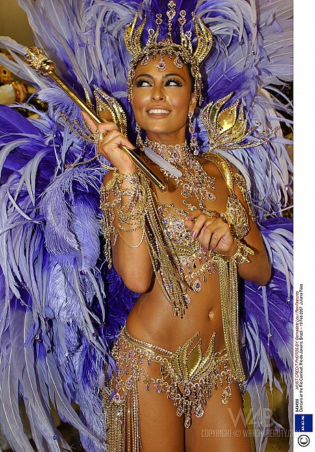 Alluring Latinas in sweet costumes expose their hot curves at the Rio Carnival - Image 8 of 10  in Model category  