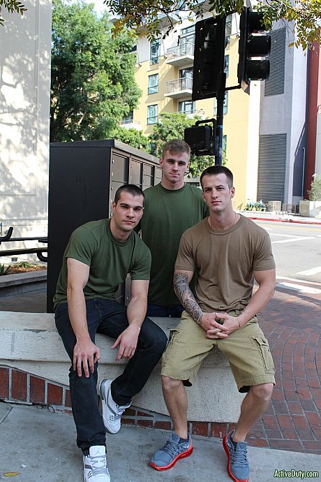 Active Duty featuring Princeton Price, Quentin Gainz Porn Photos - Image 1 of 21  in Gay category  