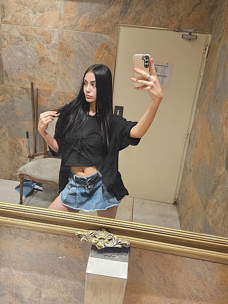 OnlyFans Lily Rose Vibes Lily Rose Vibes - Image 15 of 20  in Outdoor category   featuring Lily Rose Vibes 