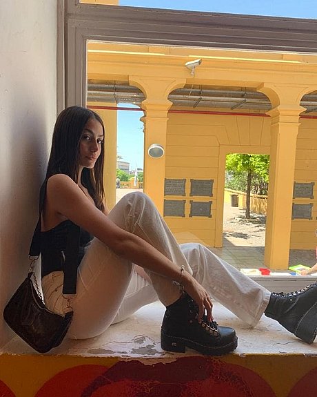 OnlyFans Lily Rose Vibes Lily Rose Vibes - Image 17 of 20  in Outdoor category   featuring Lily Rose Vibes 