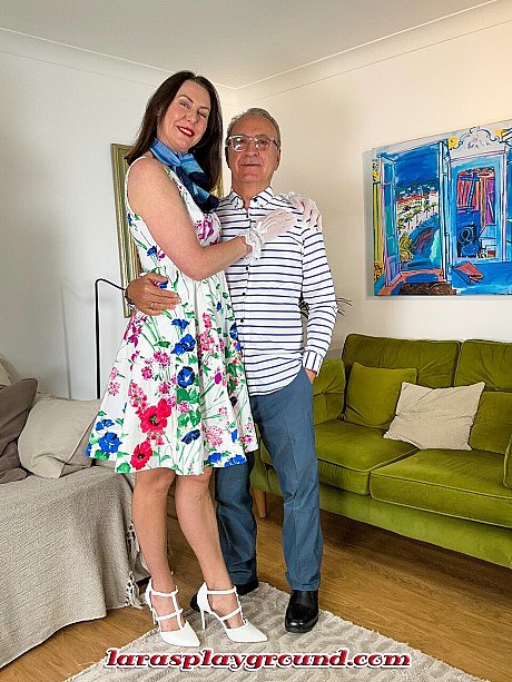 Laras Playground Official featuring Jim Slip, Lara Latex XXX Gallery - Image 18 of 20  in Close Up category   featuring Lara Latex, Jim Slip 