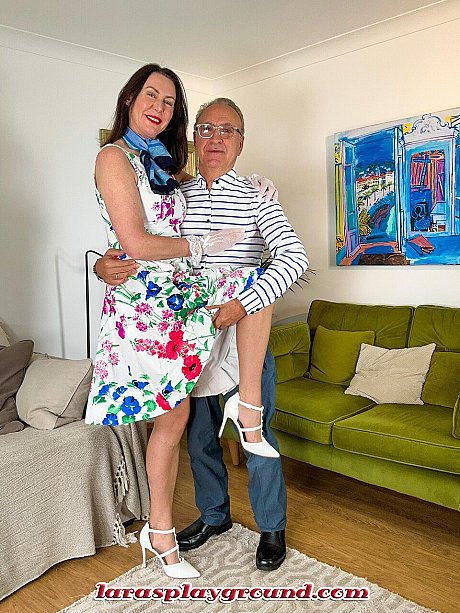 Laras Playground Official featuring Jim Slip, Lara Latex XXX Gallery - Image 19 of 20  in Close Up category   featuring Lara Latex, Jim Slip 