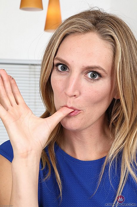 Hot housewife Mona Wales strips while eating donuts & plays with her holes - Image 3 of 20  in Spreading category   featuring Mona Wales 