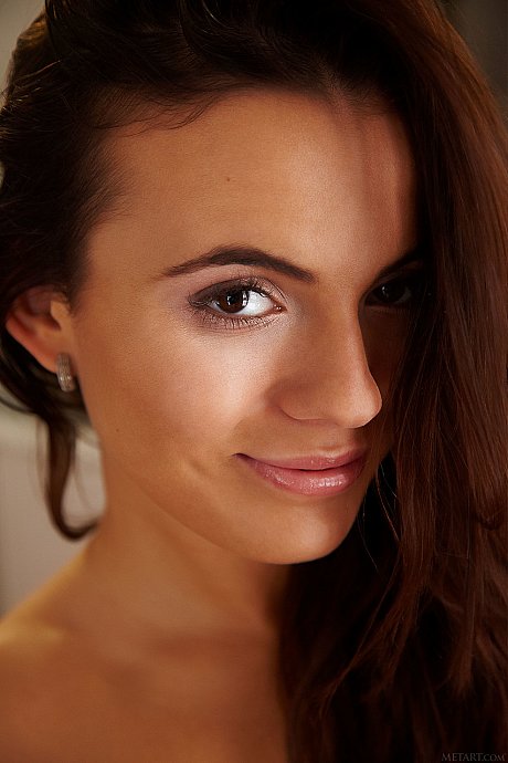 Gorgeous babe Vanessa Decker unveils her fine yummy huge tits and trimmed clam - Image 20 of 20  in Babe category   featuring Vanessa Decker 